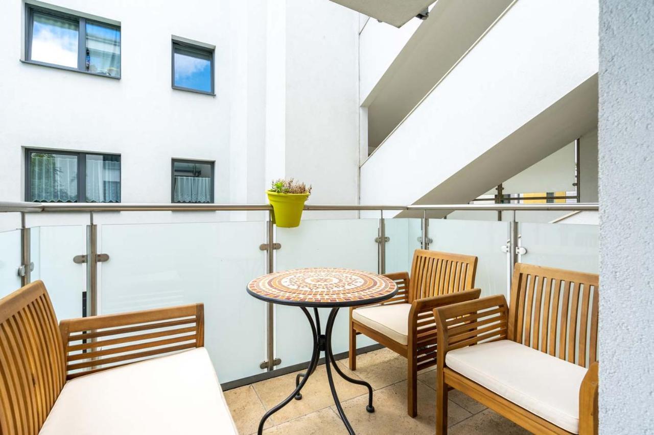 Donaufeld Living - Modernes Und Helles Apartment Vienna Exterior photo
